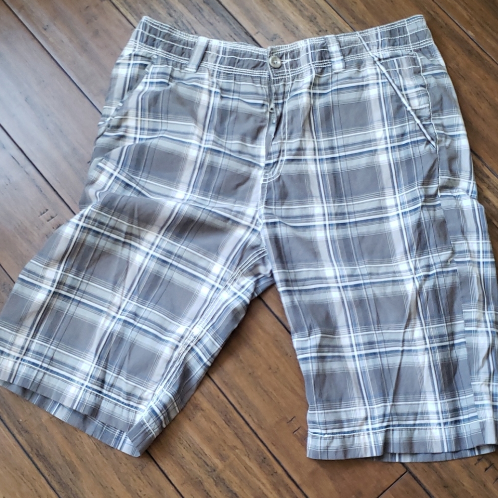 BKE Plaid Shorts Size 36